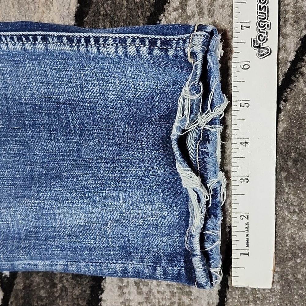 BKE PAYTON EMBROIDERED DISTRESSED UNIVERSAL FIT MID-RISE CROPPED DENIM J… - Picture 7 of 13